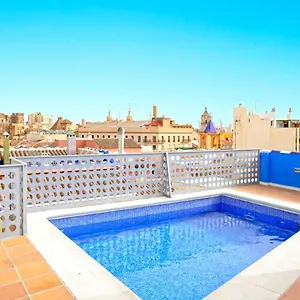  Apartment Carreteria Pool